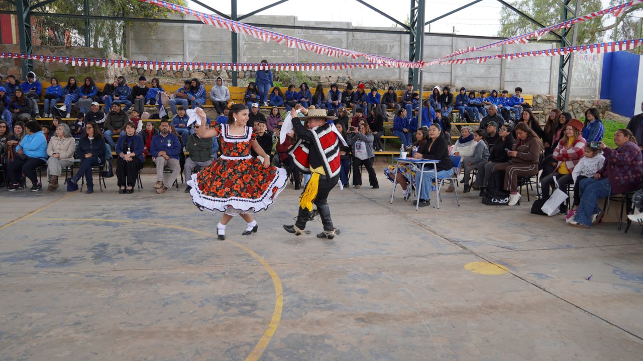Colegio Pedro Pablo Muñoz gana la 46° Muestra Comunal de Cueca Escolar de La Higuera